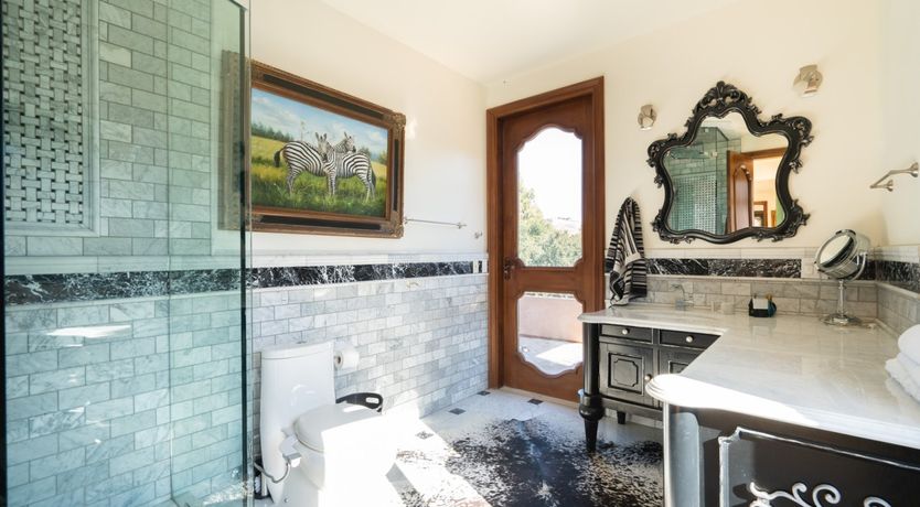 Photo of Malibu Tuscany Paradise