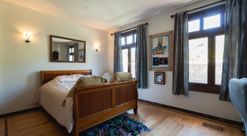 Photo of Malibu Tuscany Paradise