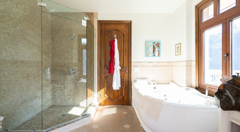 Photo of Malibu Tuscany Paradise