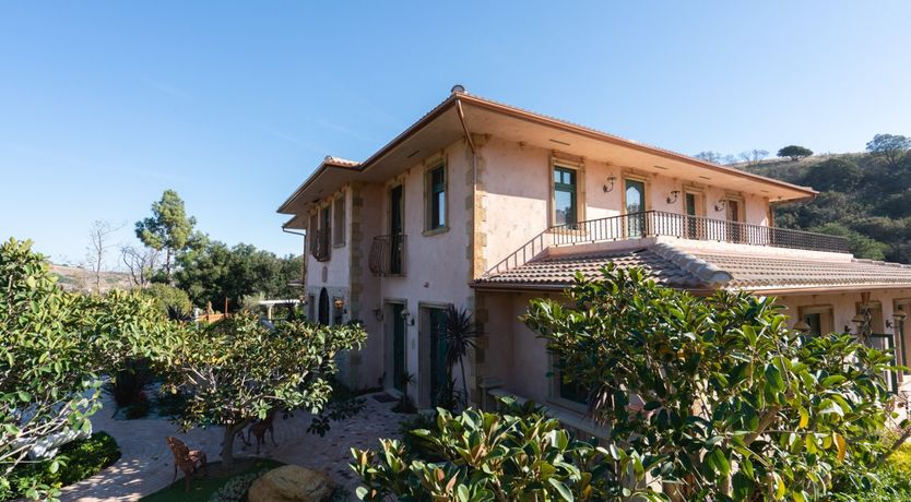 Photo of Malibu Tuscany Paradise