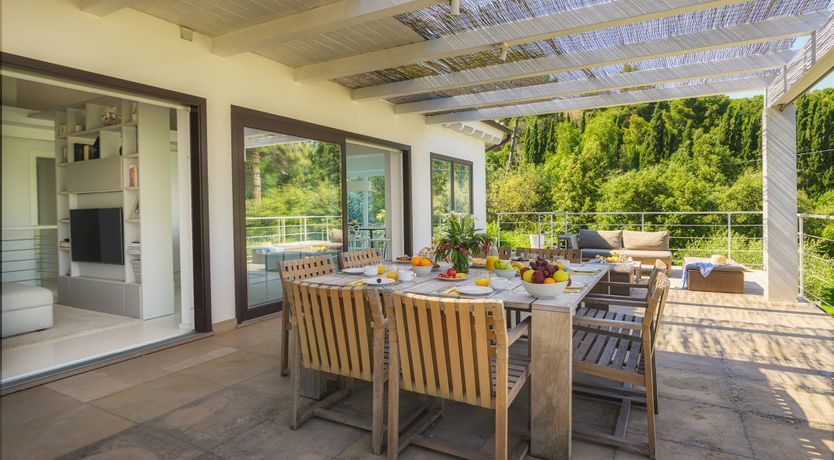 Photo of Myrtle Bloom