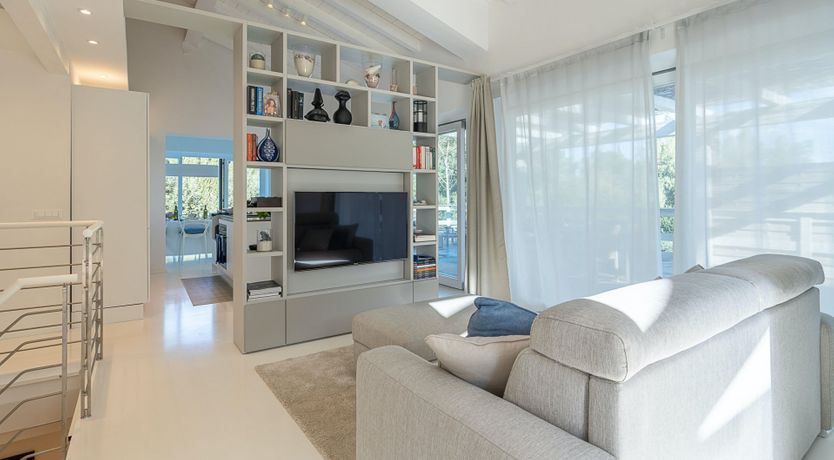 Photo of Myrtle Bloom