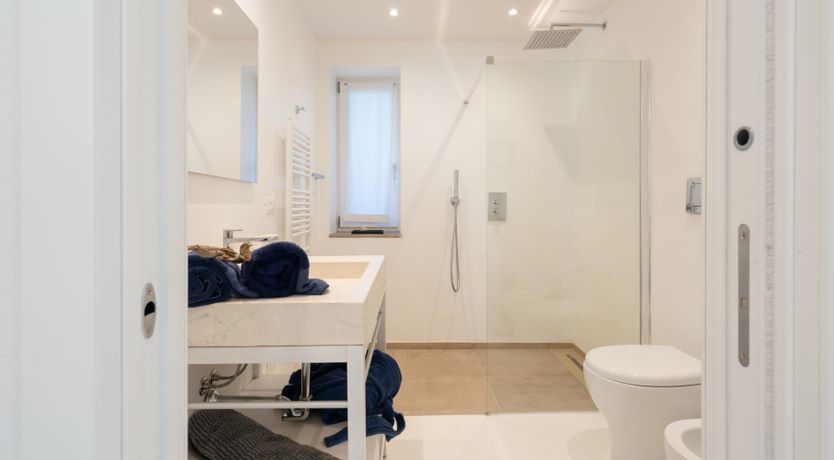 Photo of Myrtle Bloom