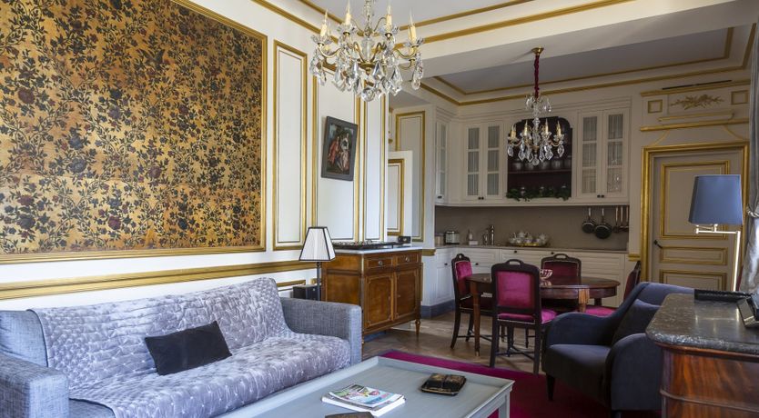 Photo of Marais Royalty