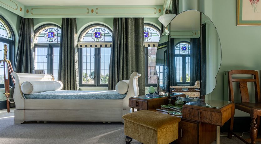 Photo of Art Deco House