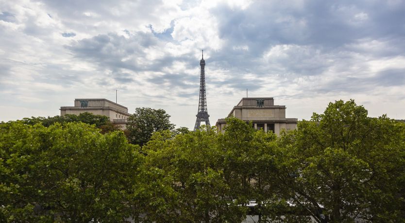 Photo of The Crystal Decanter