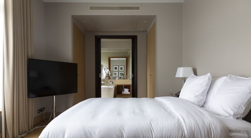 Photo of The Crystal Decanter