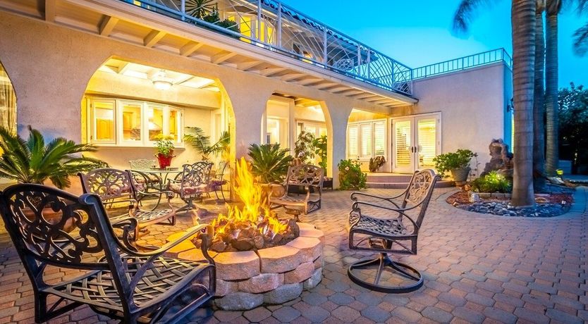 Photo of Dancing In The Moonlight