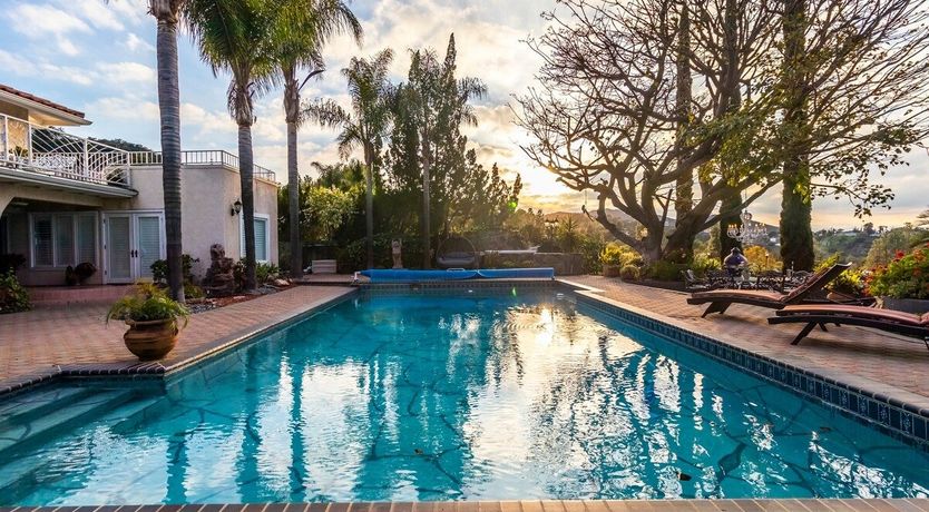 Photo of Dancing In The Moonlight