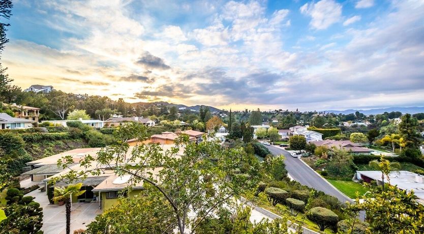 Photo of Dancing In The Moonlight