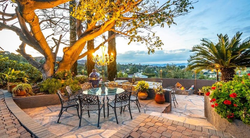 Photo of Dancing In The Moonlight