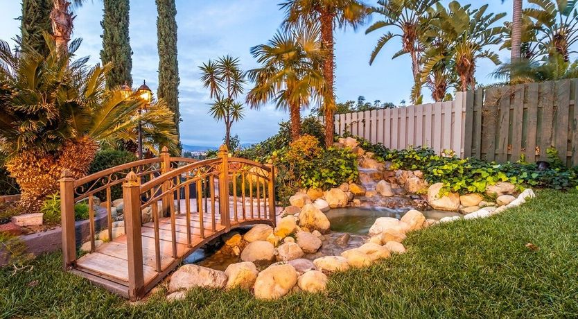 Photo of Dancing In The Moonlight