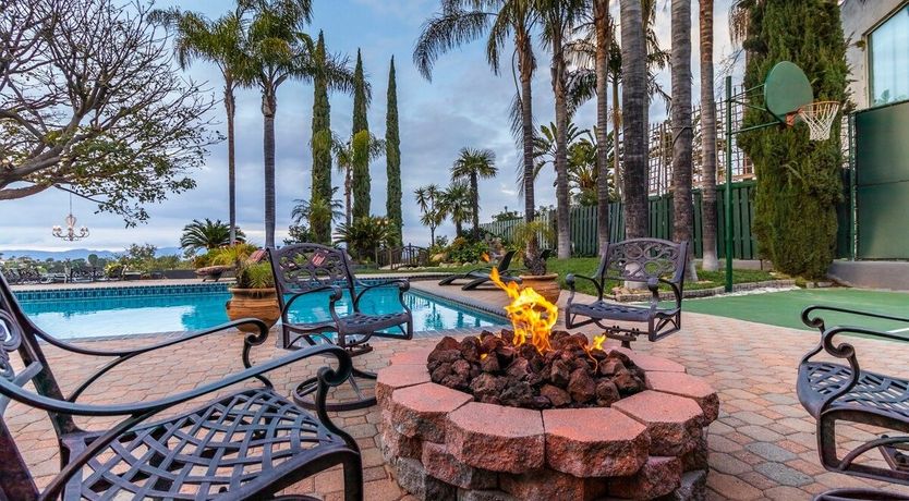 Photo of Dancing In The Moonlight