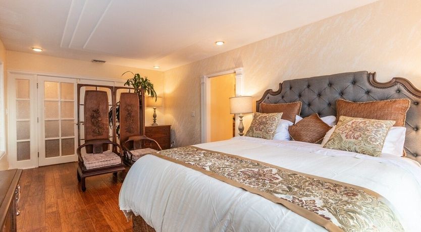 Photo of Dancing In The Moonlight