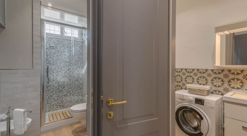 Photo of Ambrosia Square