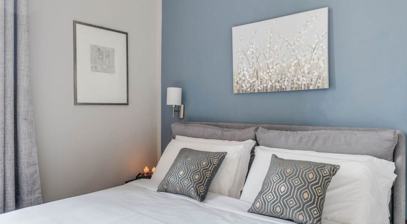 Photo of Ambrosia Square