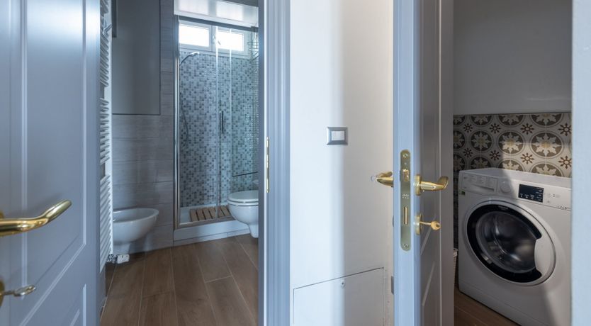 Photo of Ambrosia Square