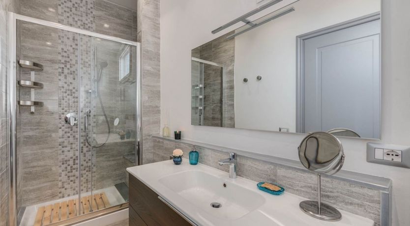 Photo of Ambrosia Square