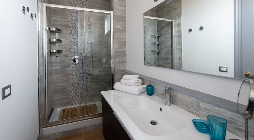 Photo of Ambrosia Square