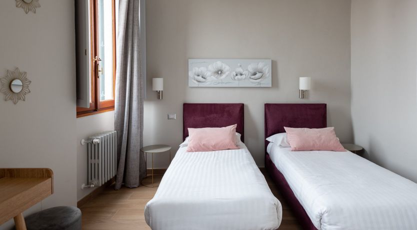 Photo of Ambrosia Square