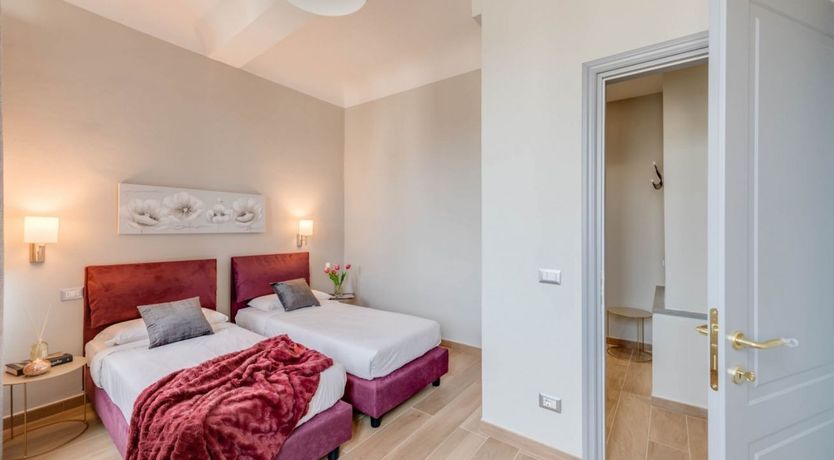 Photo of Ambrosia Square