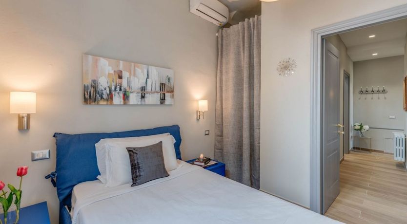 Photo of Ambrosia Square