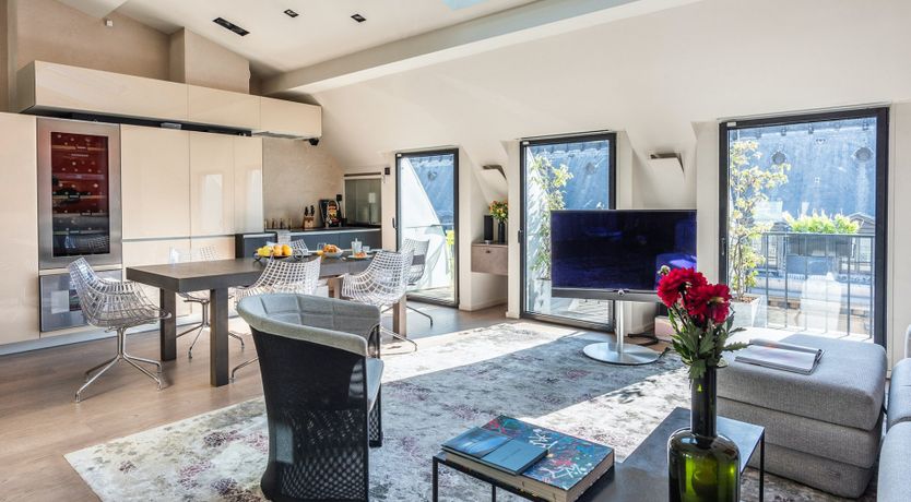 Photo of Bacon's Enigma