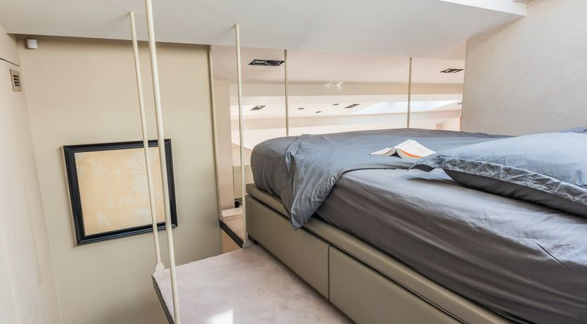 Photo of Bacon's Enigma