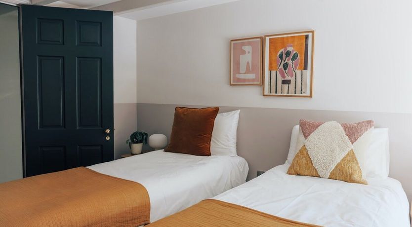 Photo of Major House