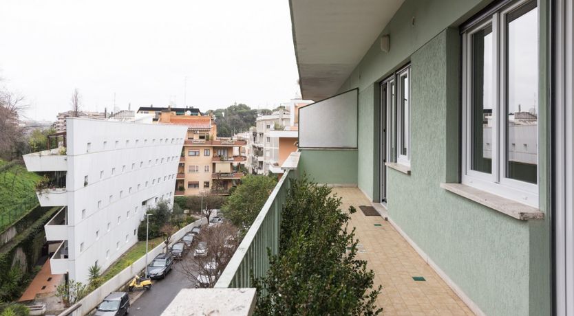 Photo of Waxing Quarter