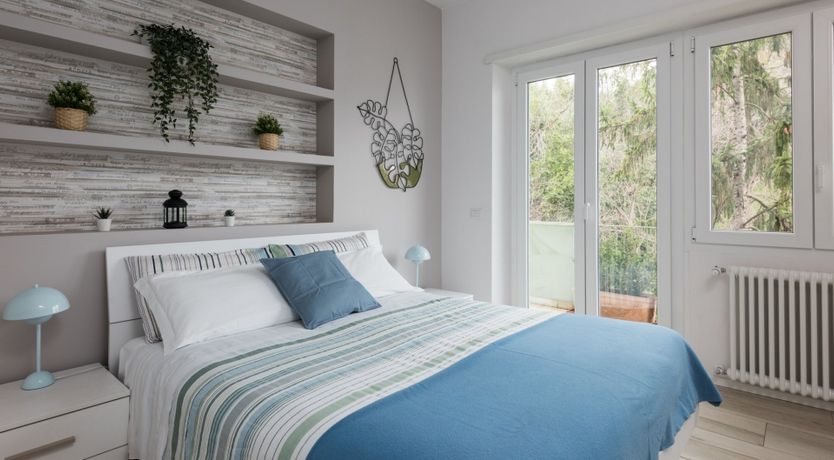 Photo of Waxing Quarter