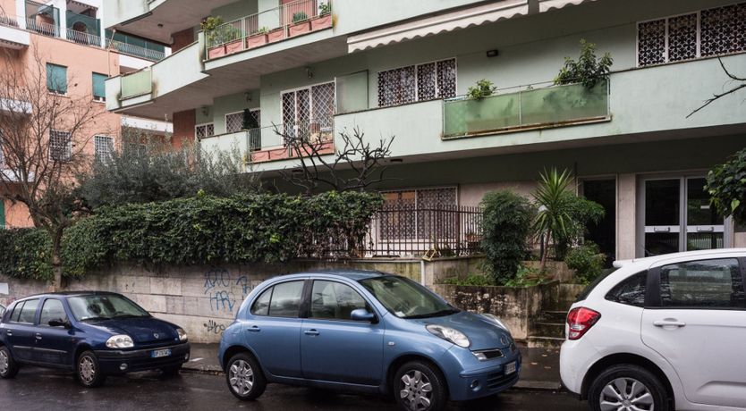 Photo of Waxing Quarter