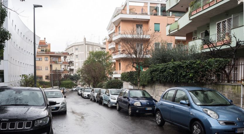 Photo of Waxing Quarter