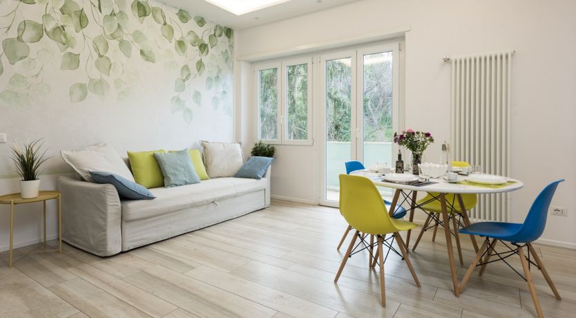 Photo of Waxing Quarter