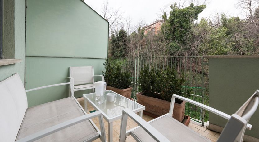 Photo of Waxing Quarter