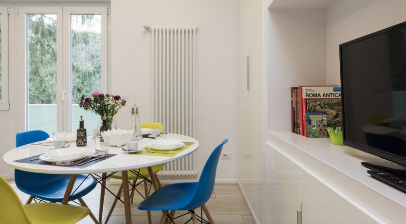 Photo of Waxing Quarter