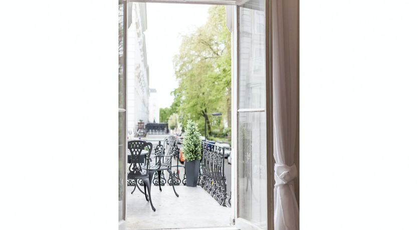 Photo of The Dancing Lady