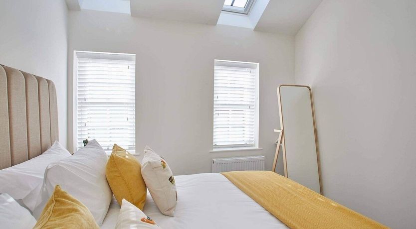 Photo of Bumblebee Jasper