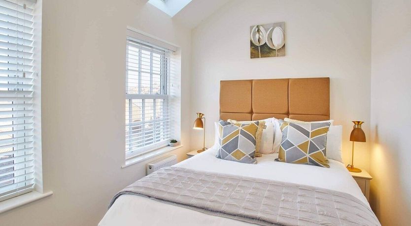 Photo of Bumblebee Jasper