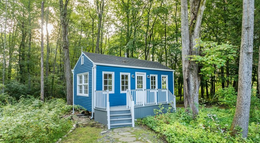 Photo of Crop And Saddle