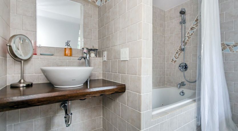 Photo of Crop And Saddle