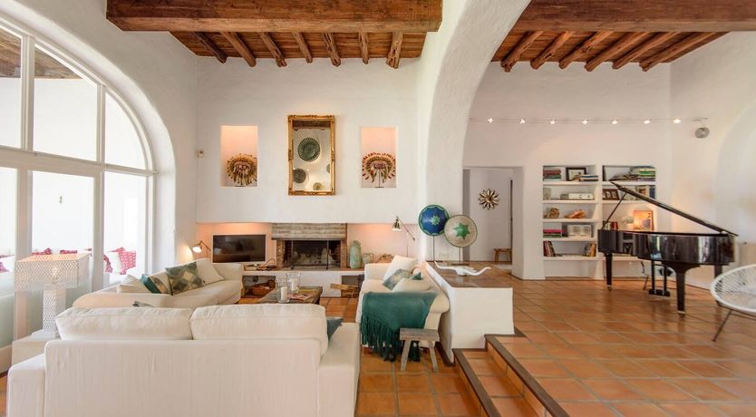 Photo of Driftwood Dreams