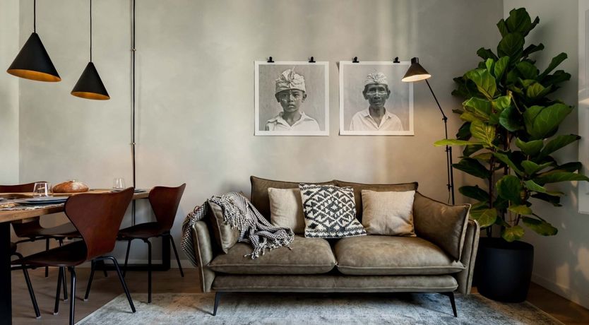 Photo of Angel in Anthracite