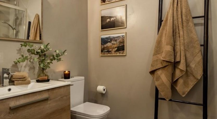 Photo of Angel in Anthracite