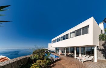 Gleam Of The Sea Villa