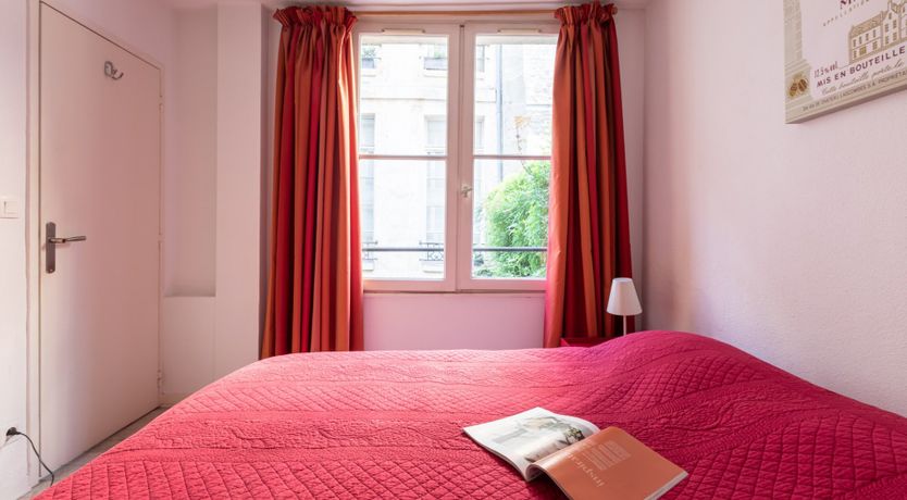 Photo of The Red Right Hand