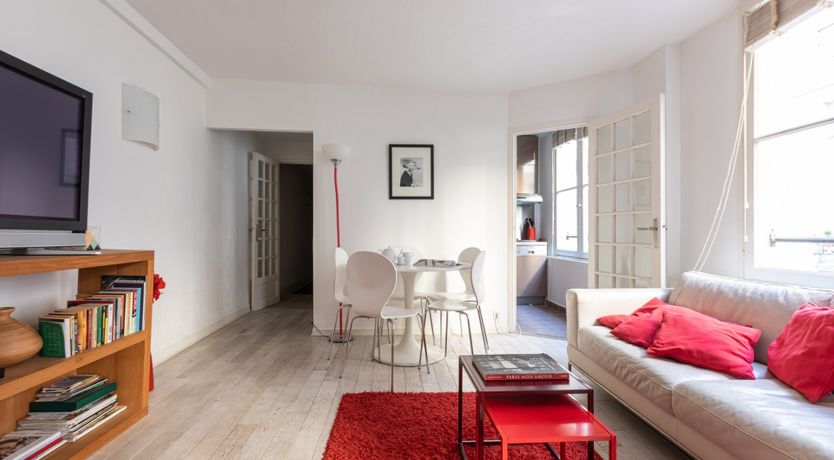 Photo of The Red Right Hand