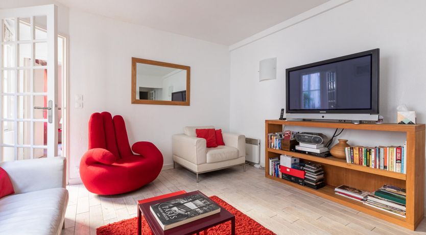 Photo of The Red Right Hand