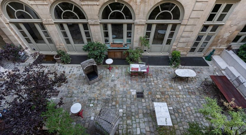 Photo of The Red Right Hand