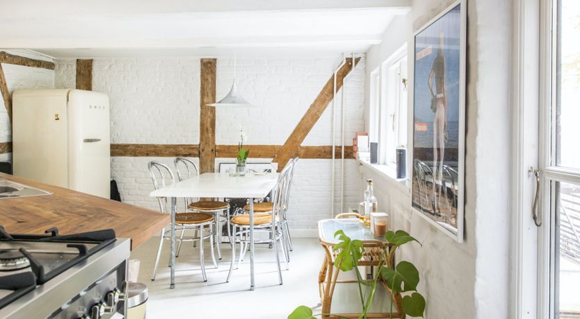 Photo of Polaroid Surfing